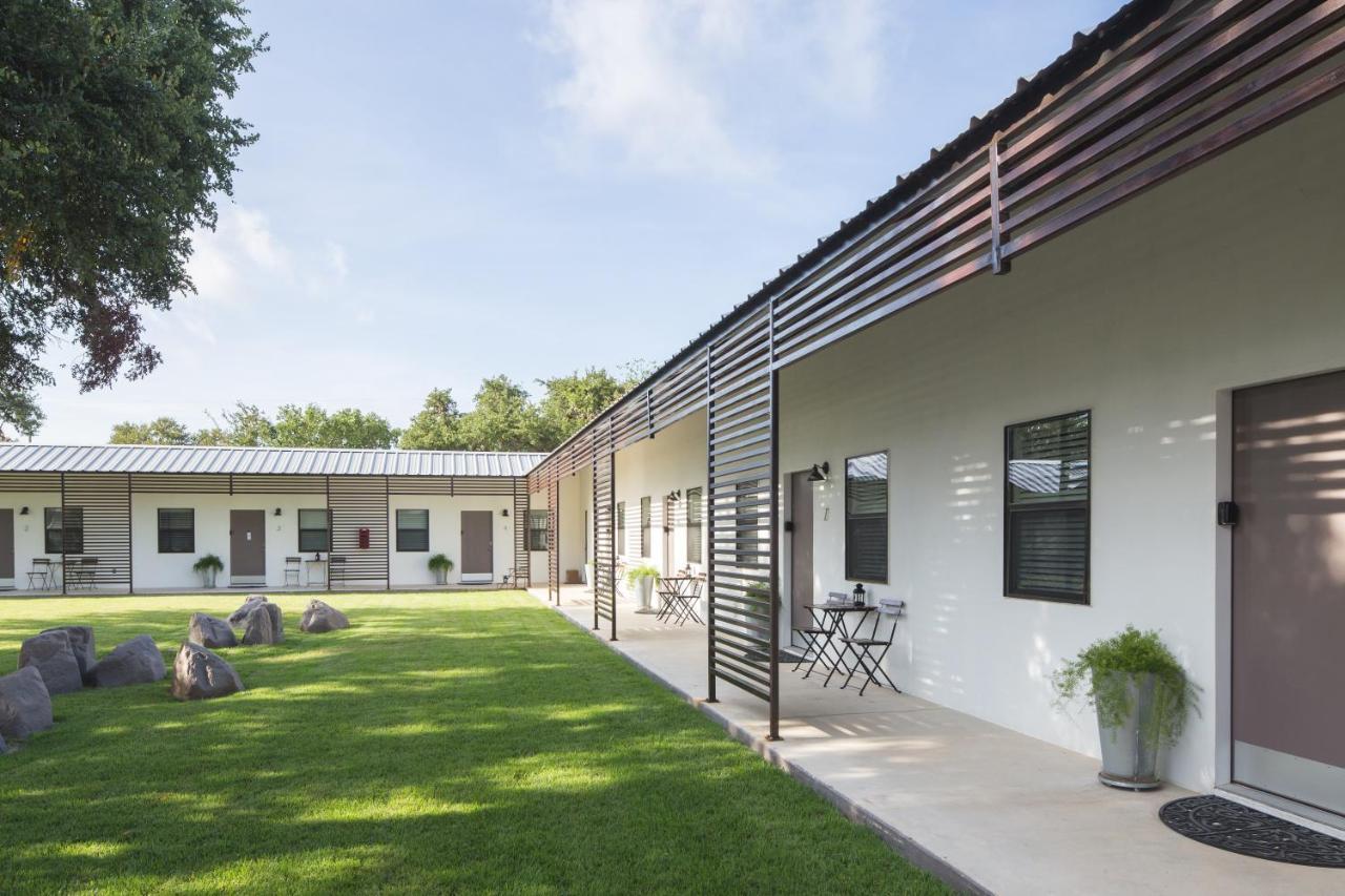 Hotel Flora And Fauna Wimberley Exterior foto